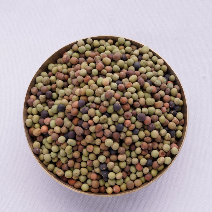 OOO Farms Whole Dongar Green Peas in a Bowl